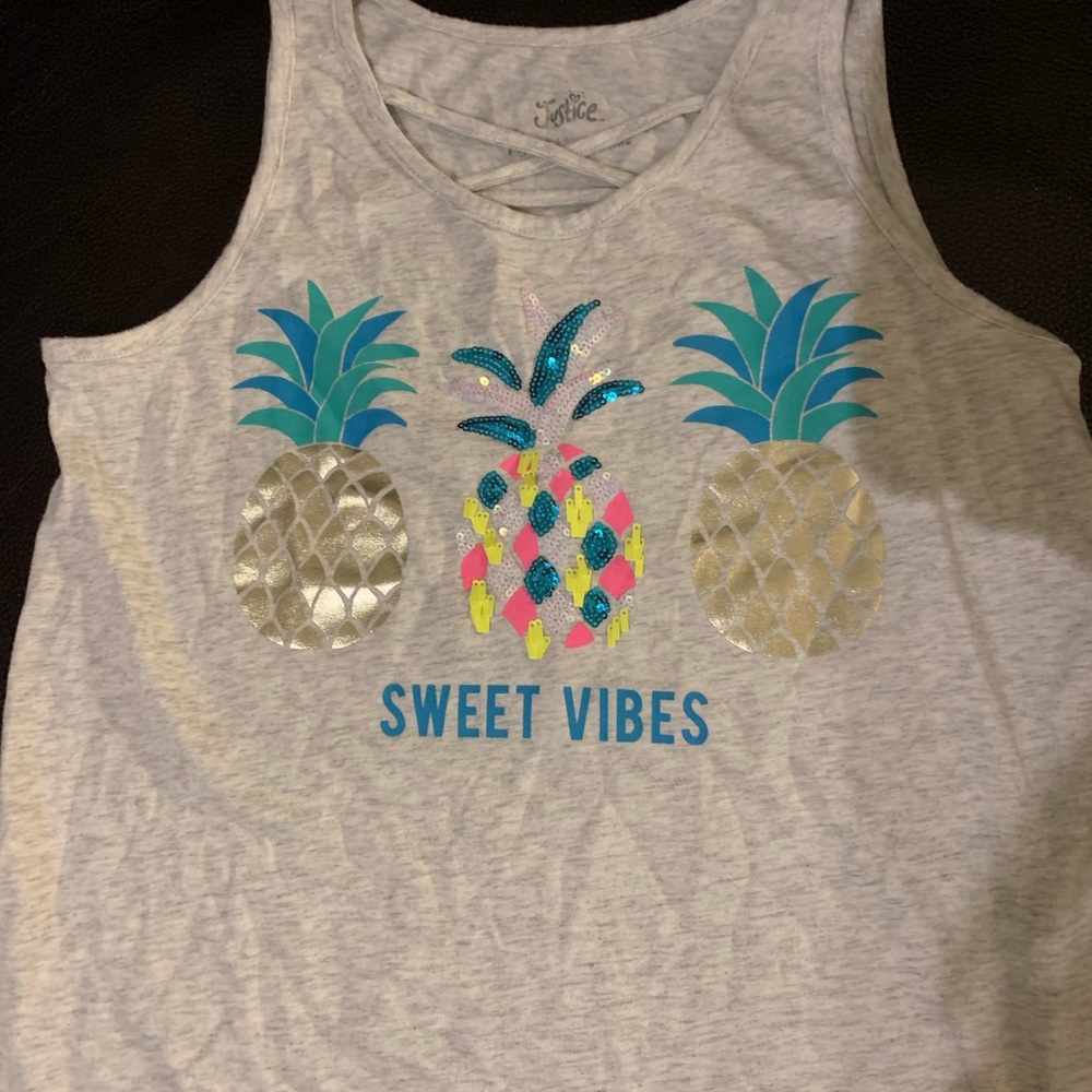 Grey pineapple tank top for summer🍍☀️